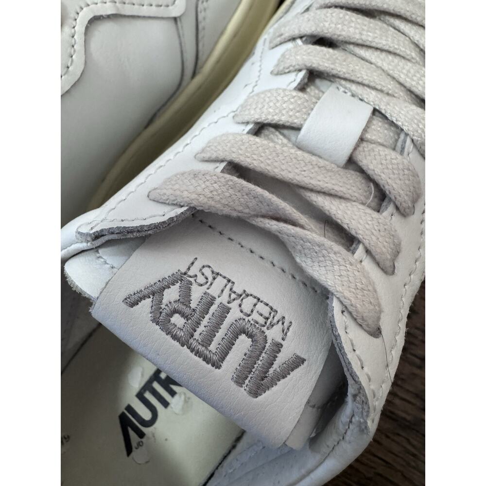 Autry Medalist Low Sneaker White Women's Sz 38 US Sz 8 $290 MSRP - Picture 9 of 16